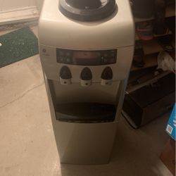 GE Water Dispenser