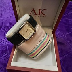 Anne Klein💥VINTAGE💥Woman’s Changeable Belt Watch in Box