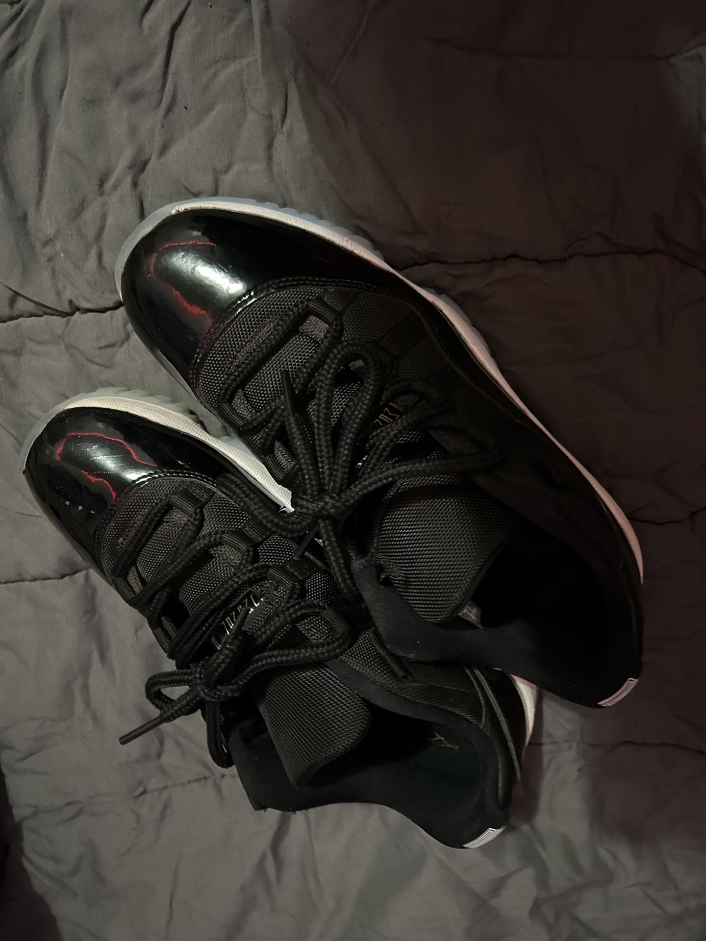 Jordan 11s Space Jam Lows Size 8-5 M