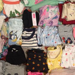 Lot of size Small Girl clothes