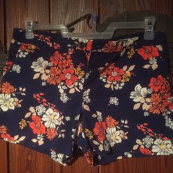 Old Navy Women’s 6 Floral Blue Chino Flat Front Shorts