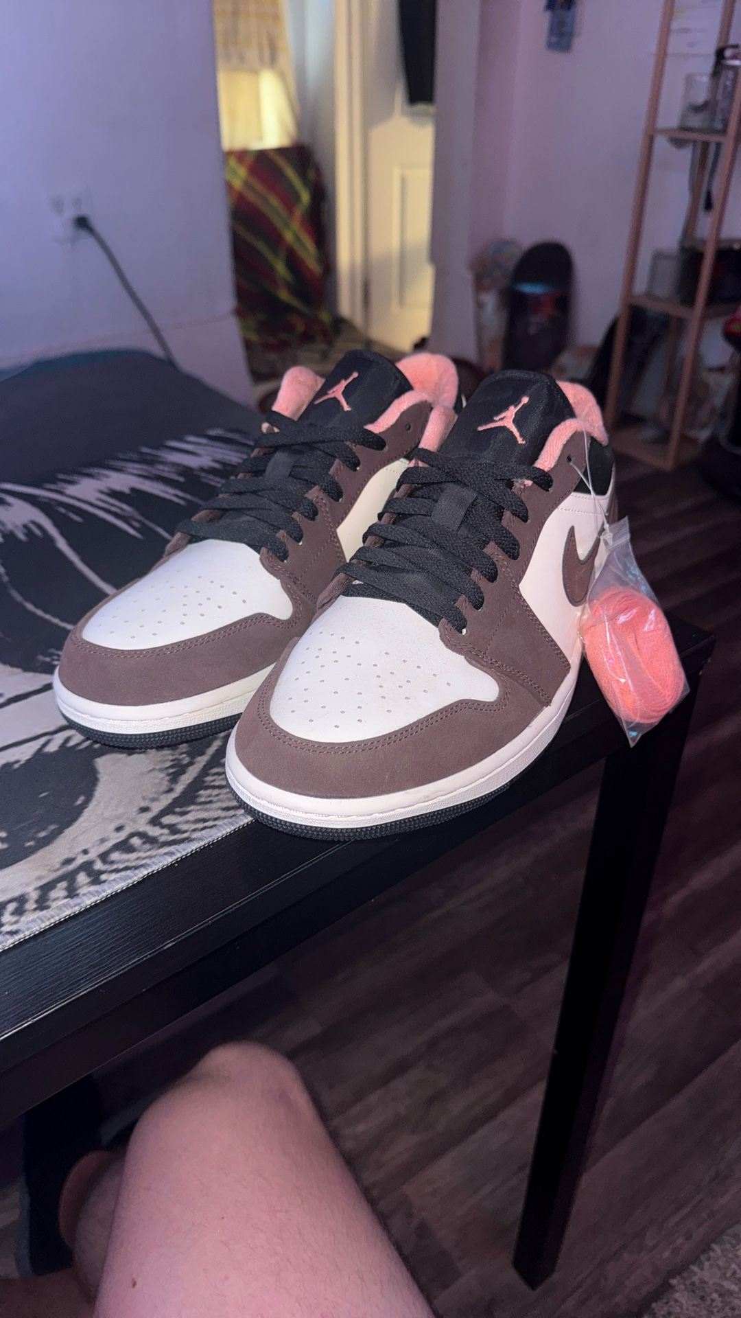 Size 10.5 Jordan 1 Low Mocha