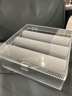Acrylic Bracelet Organizer Box with 3 Velvet Rods