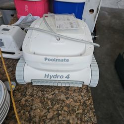 Pool Robot Robotic Vacuum Cleaner  Poolmate 4 Hydro 4 Wireless