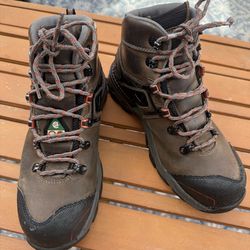 Red Wing Irish Setter Crosby Women’s Work Boots