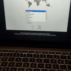 MacBook Pro 15 Inch, 1TB, 16GB, i7 Quad Core 