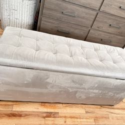 Storage Ottoman chest 