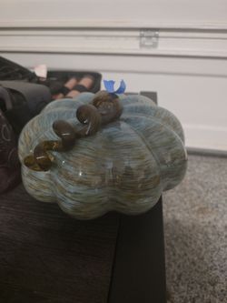 Pumpkin decor glass