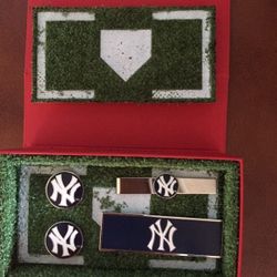 NY Yankees tie clip, cuff links and money clip
