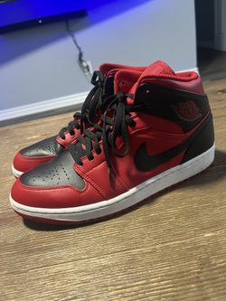 Men’s Nike Mids