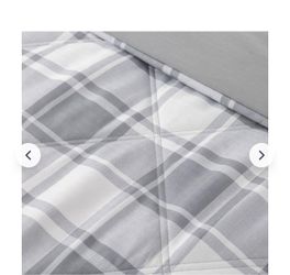 Reversible comforter