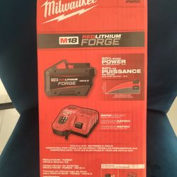 Milwaukee M18 Battery 12.0 Forge Y Charger Rapido New 