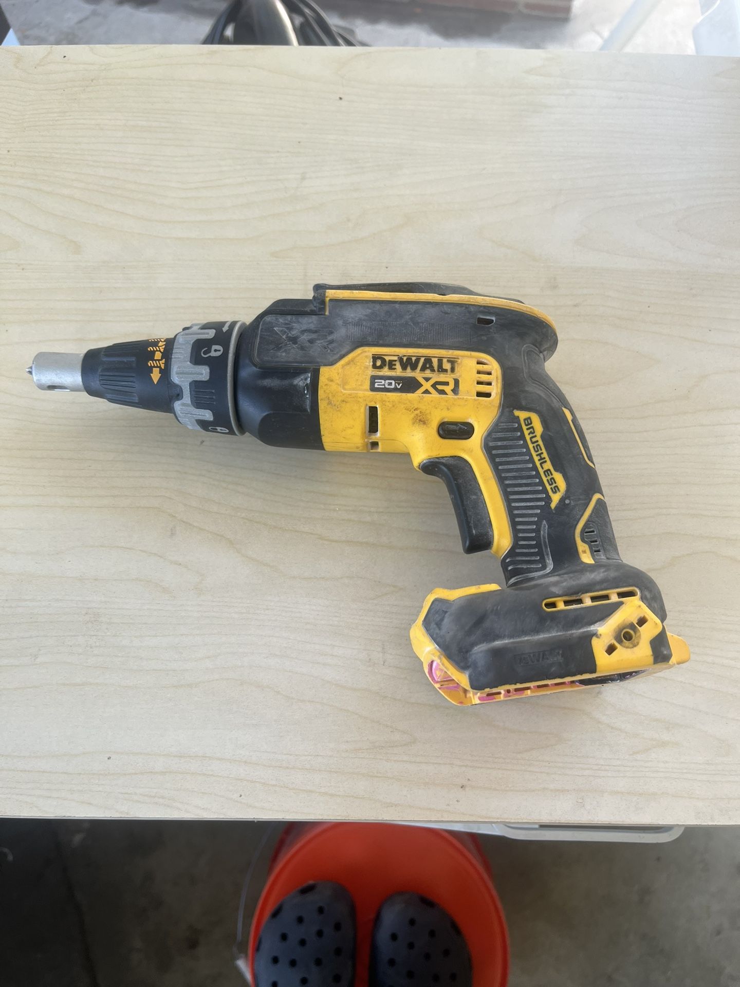 Dewalt burushless drywall screwgun