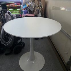 Round White Dining Table