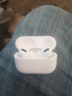 Apple airpods pro 1st  generation