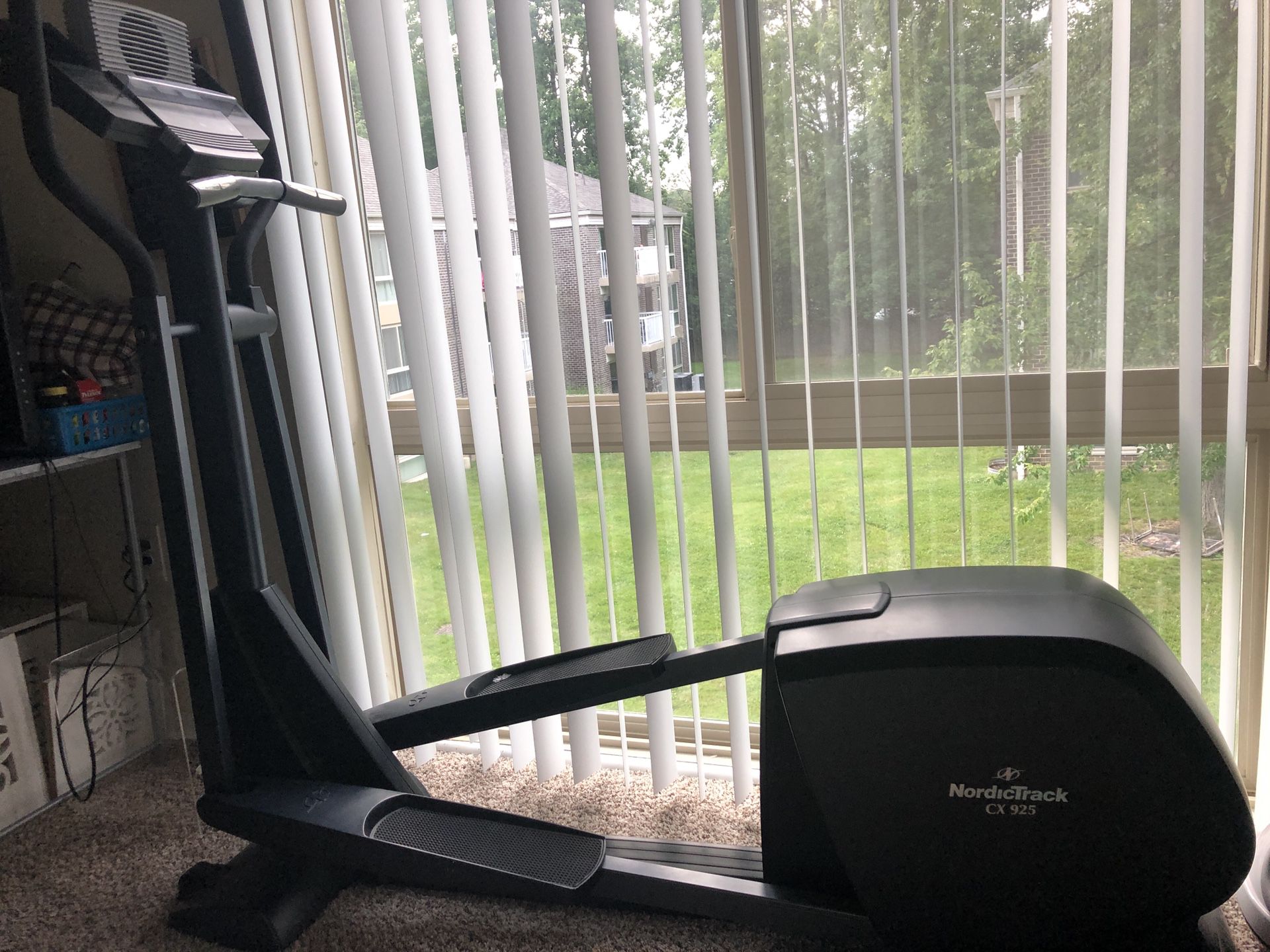 I exchange this elliptical for a treadmill, working perfectly !!!