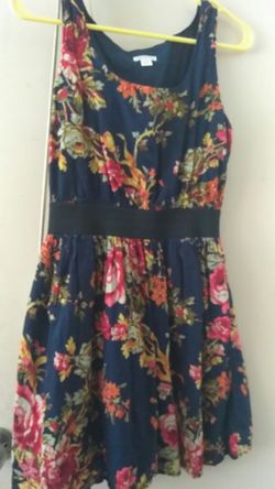 Sleeveless multi color dress