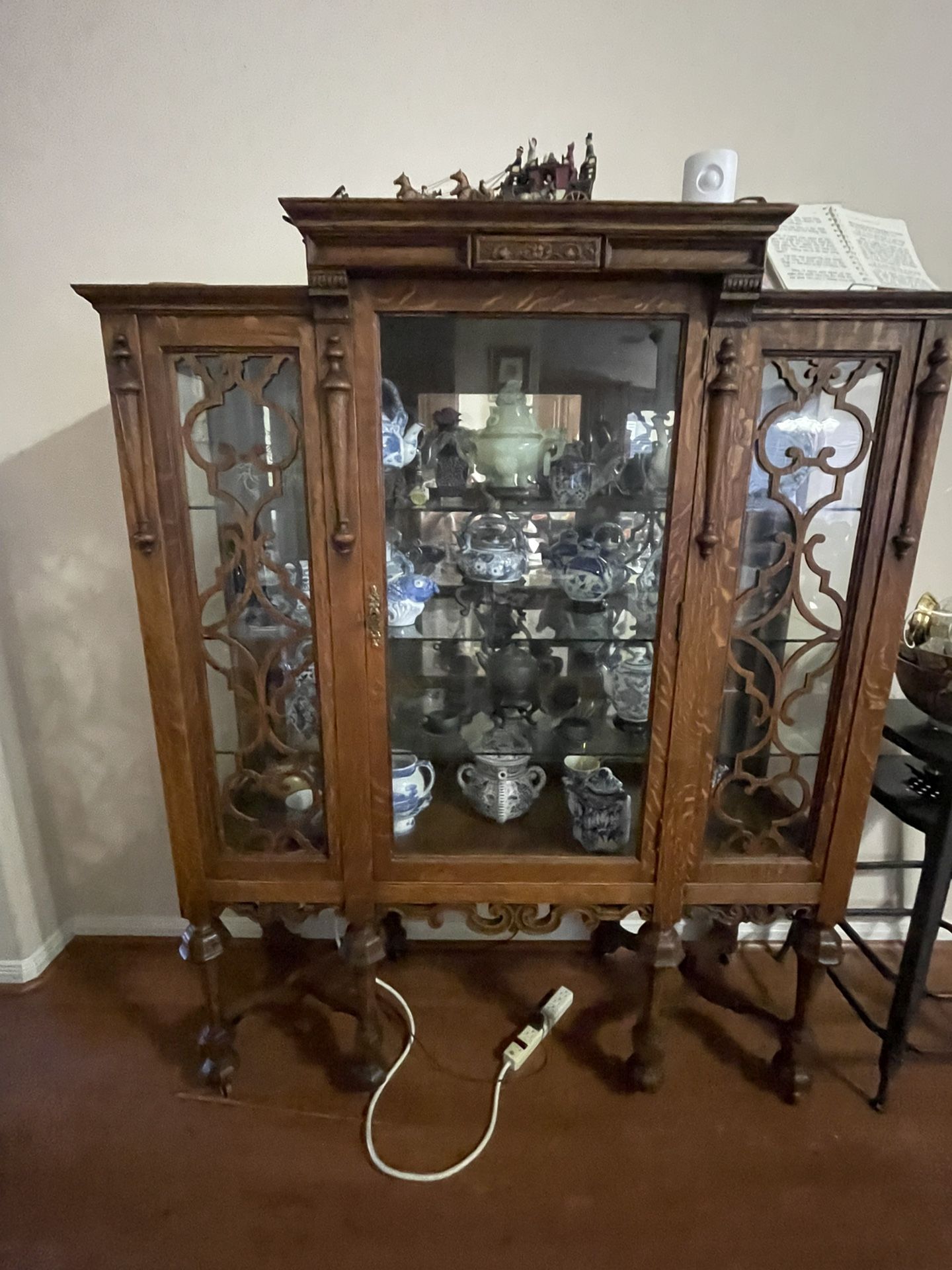 Curio / China Cabinet Real Antique