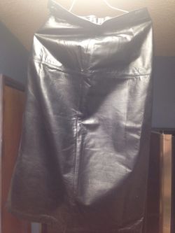 Black leather skirt size 8