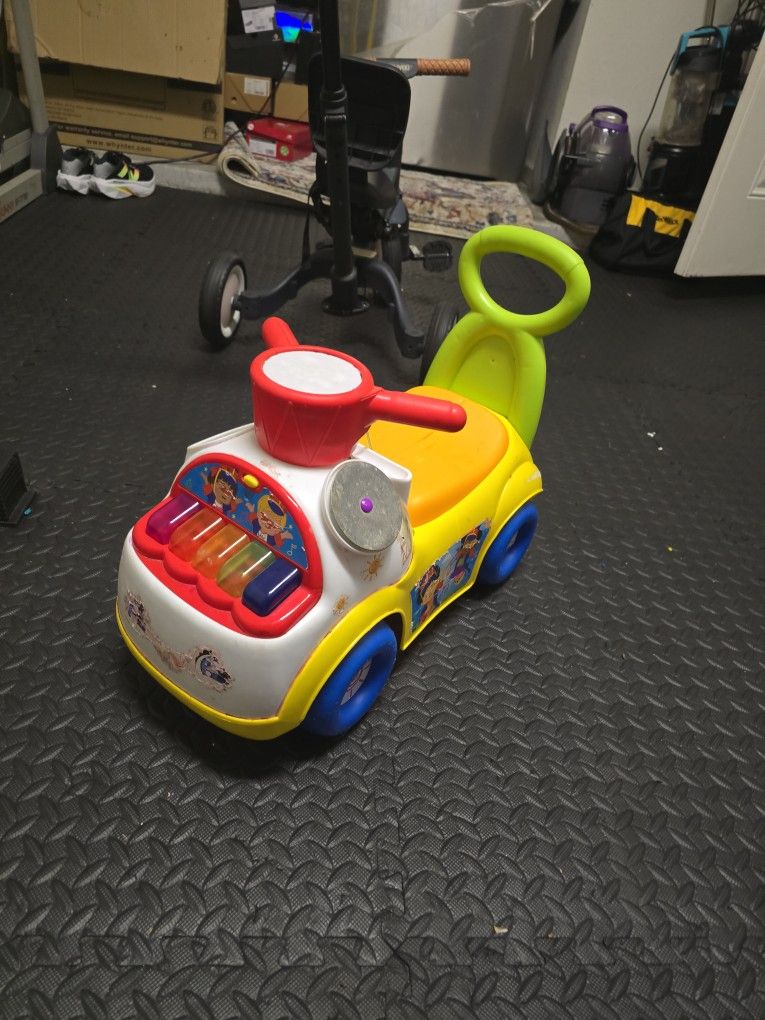 little kid’s ride-on car