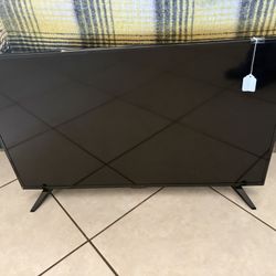 Insignia 43 inch LED TV NS-43D420NA18