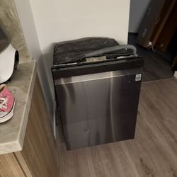 Dishwasher 