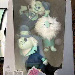 Disney Haunted Mansion Set Of 3 Hitchhiking Ghost. 