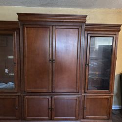 Free furniture first come first serve will not hold