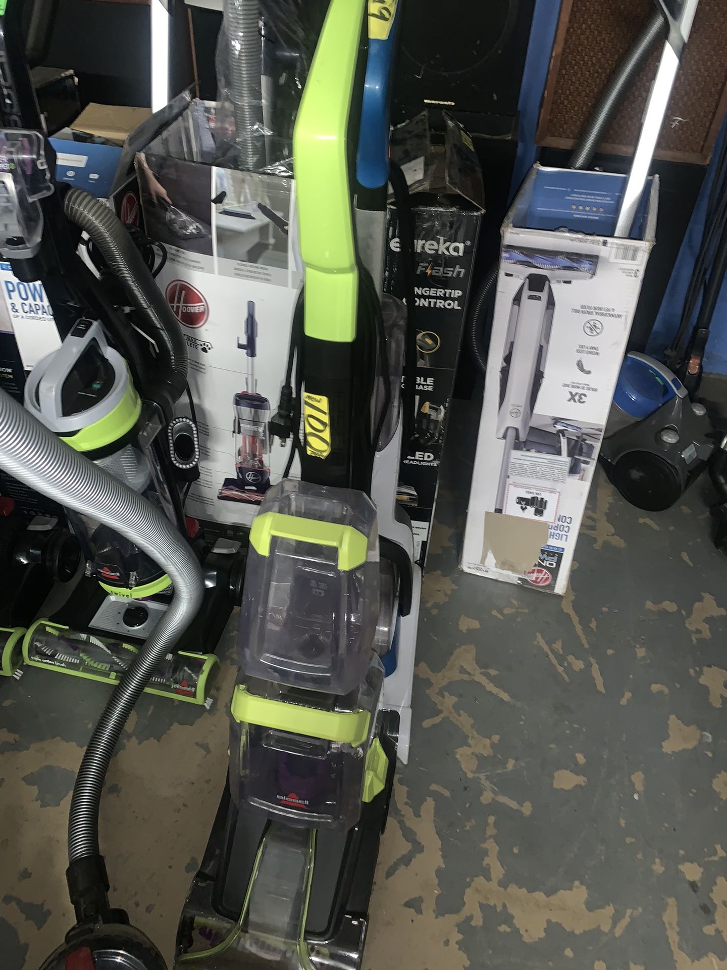 BRAND NEW light Green Bissel Carpet Cleaner