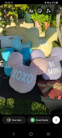 Valentines Conversation Mickey Pillows for Your Valentine