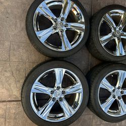 Lexus Staggered Wheels