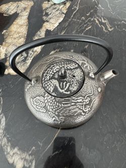 Cast Iron Dragon Teapot (Tetsubin Style) with Infuser