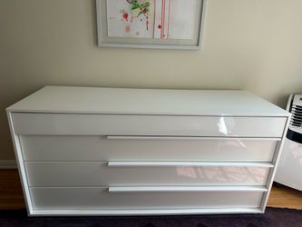 Modloft Jane White Lacquer Dresser – Excellent Condition – Modern Designer Storage