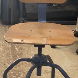 Antique Singer Swivel Chair 