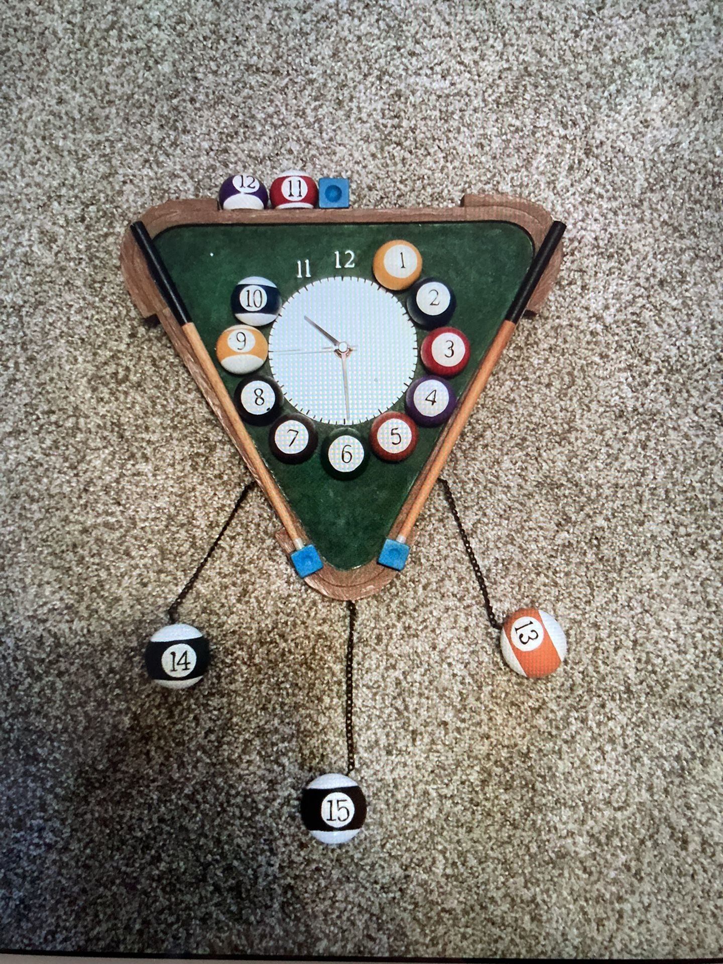 Billiards Poolball Clock 