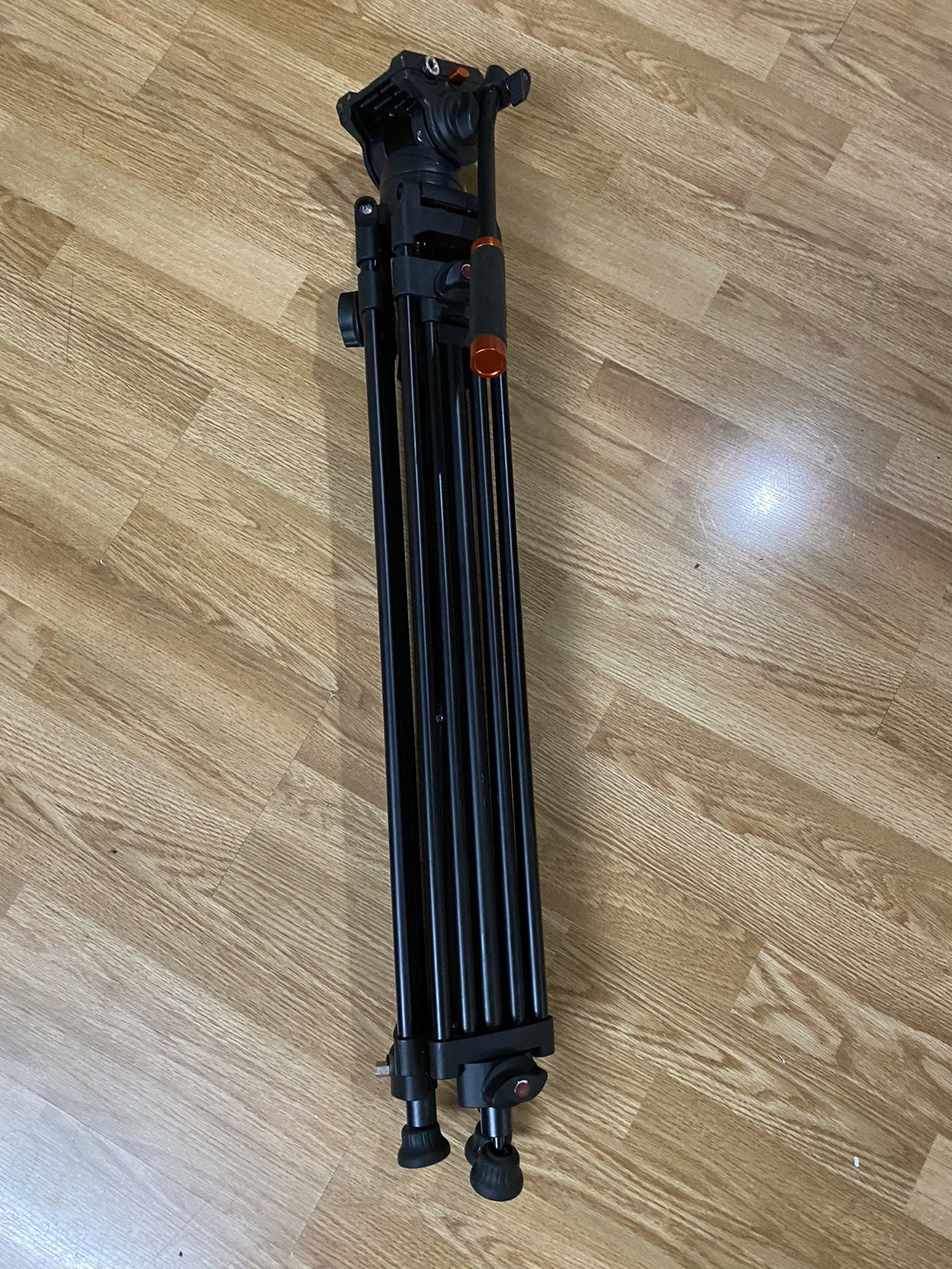 Camara Stand -  For Heavy Duty Camara Very Good Condition