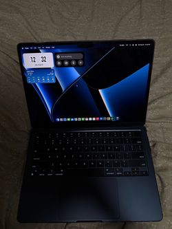 MacBook Air M3 2024