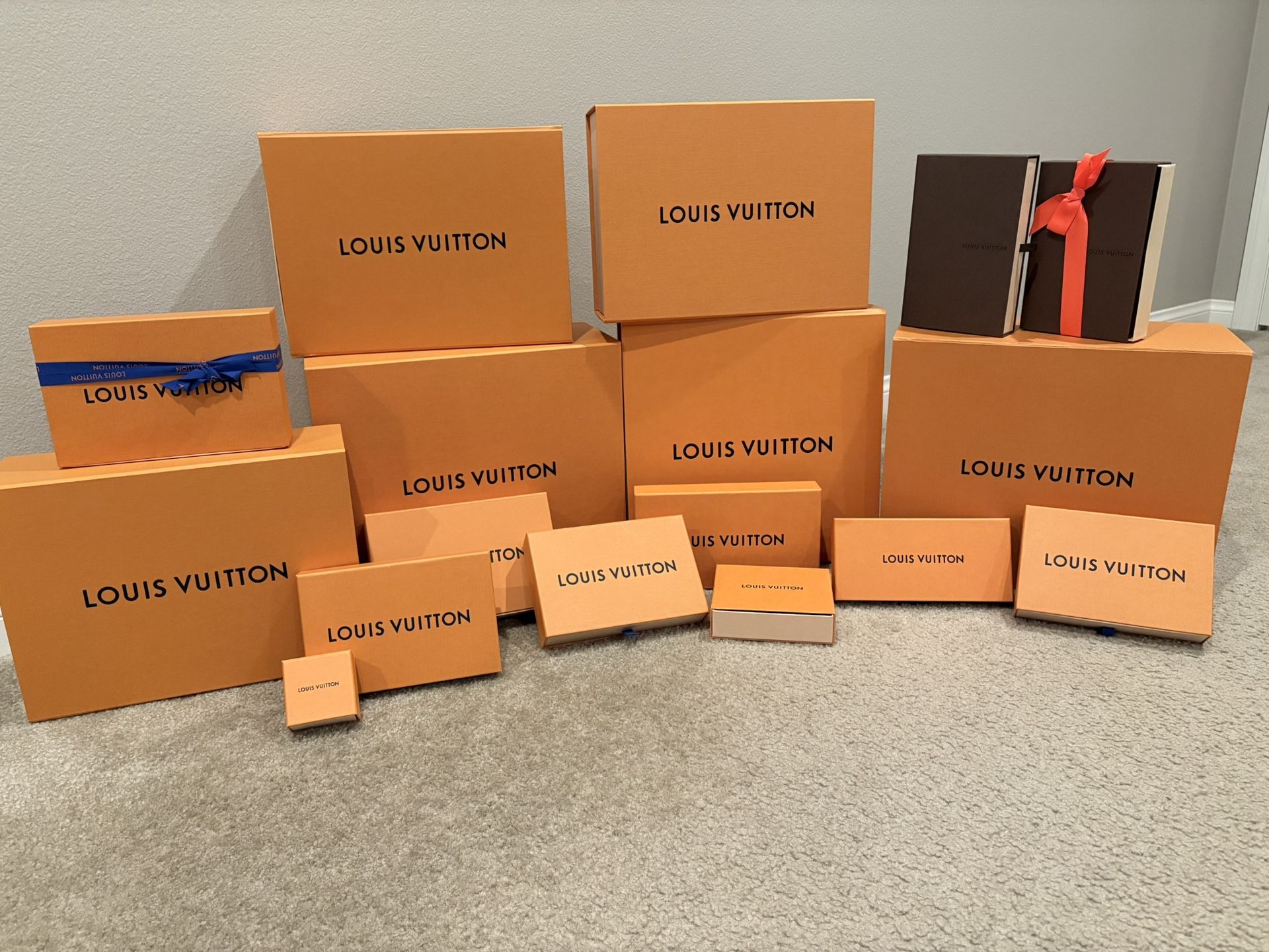 17 Louis Vuitton Boxes
