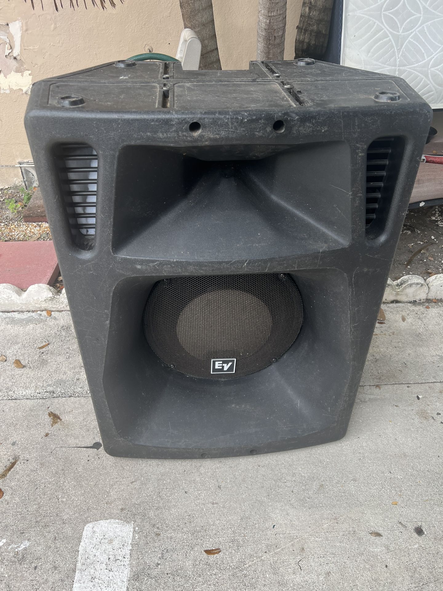 electro-voice-sx500-speakers