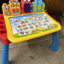 Kids Play Table