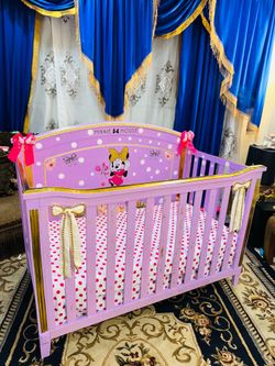 Minnie Mouse delta children’s convertible crib