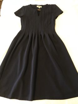 Ladies small s simply beautiful Shelby & Palmer navy blue pullover pleat top dress