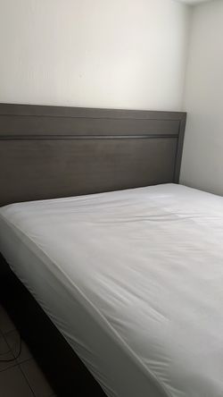 King bed and mattress