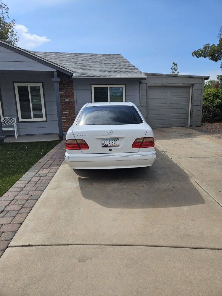 2001 Mercedes-Benz E-Class