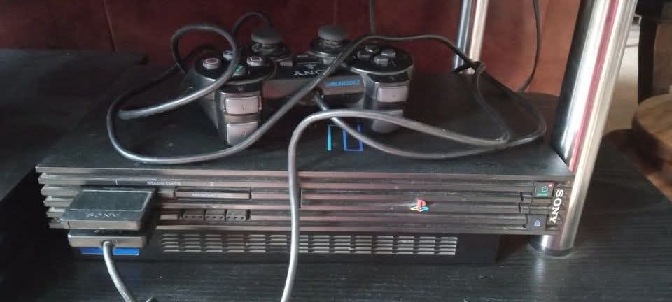 PS2 SYSTEM WITH CONTROLLER AND MEMORY CARD $100 FINAL PRICE