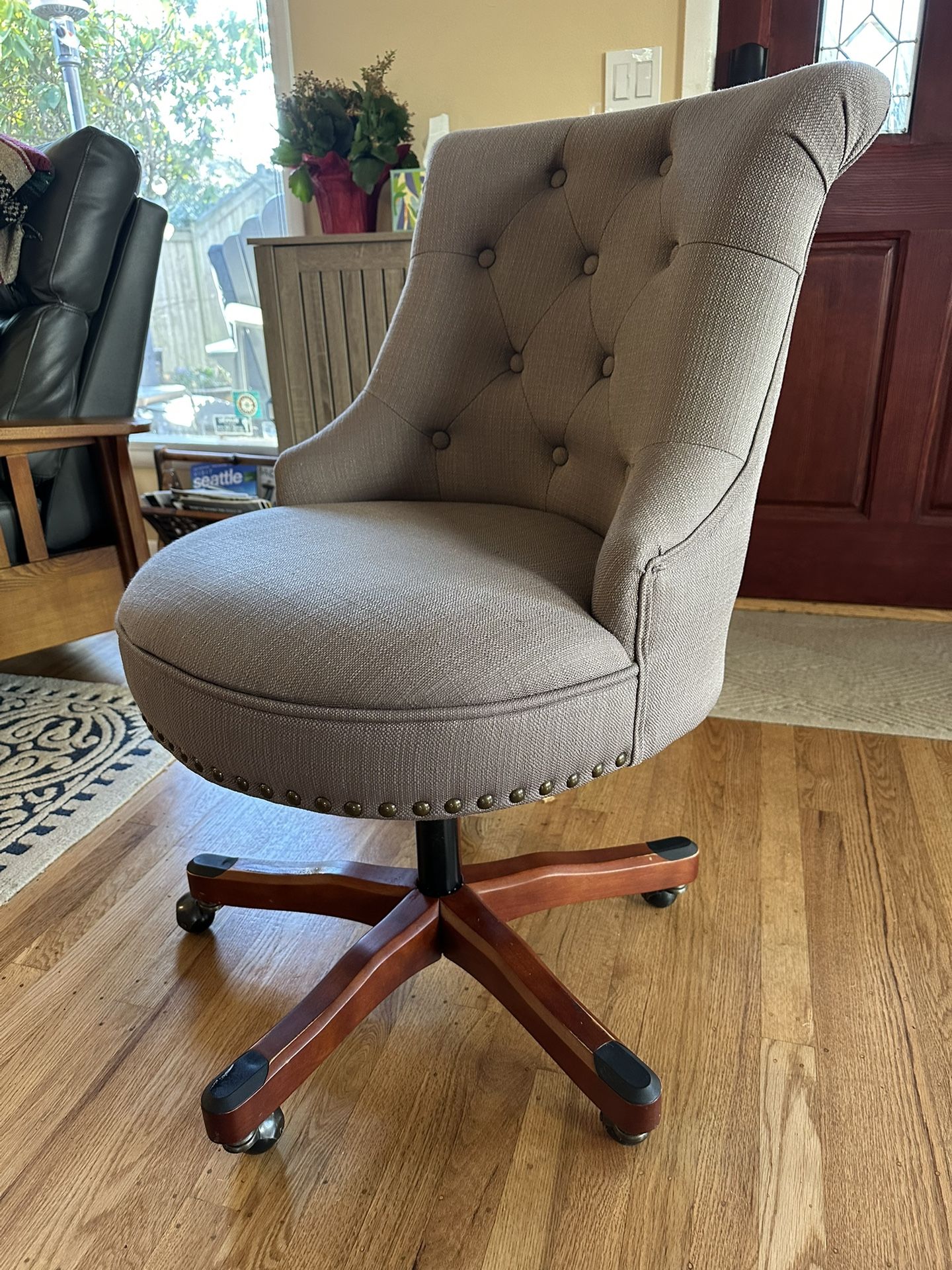 Upholstered Office Chair