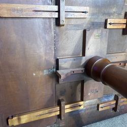 True Grand Rapids Authentic Table 