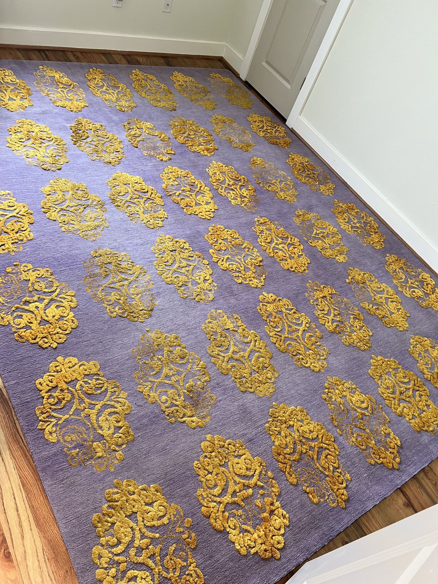 Madison Lily Nepal Luxury Rug 8x10 Excellent Condition!