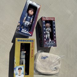  Los Angeles Dodger 2026 Will Smith Bobblehead game 7 Homerun , Hello Kitty Waist bag, Muncy 4 Sale Or TRADE