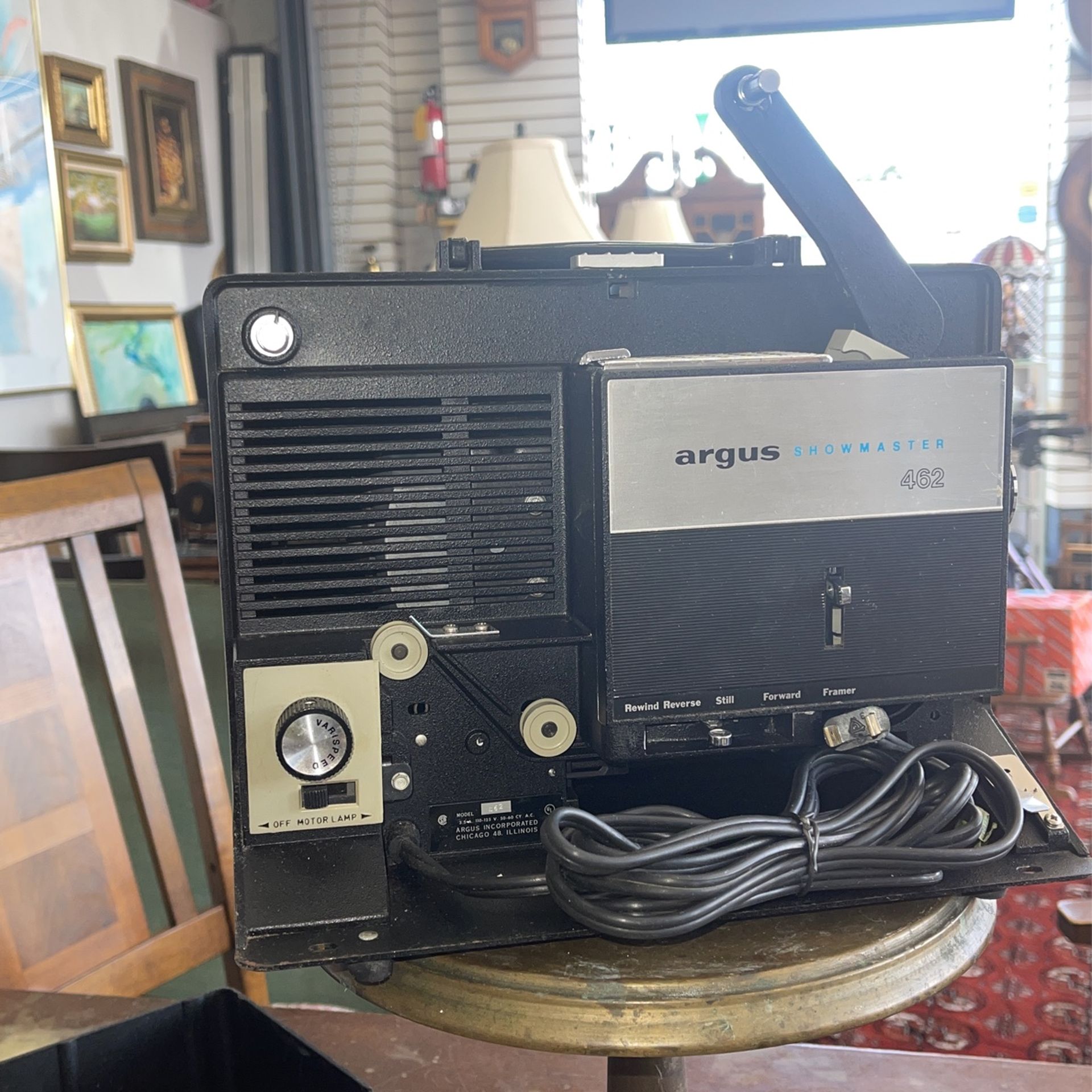 Vintage Argus Showmaster 462 Portable Movie 8mm Projector
